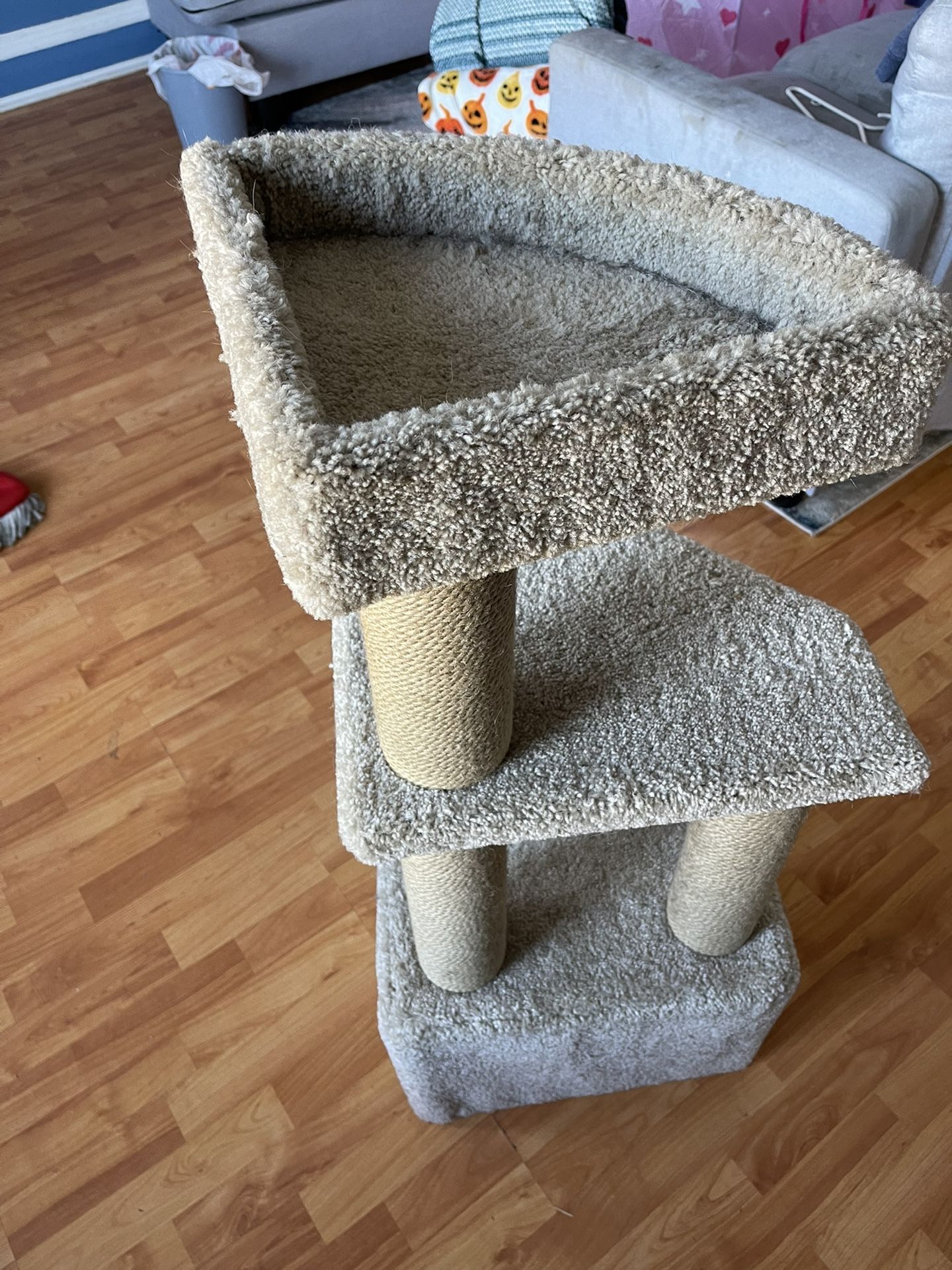 Cat Tower With Scratch Poles 