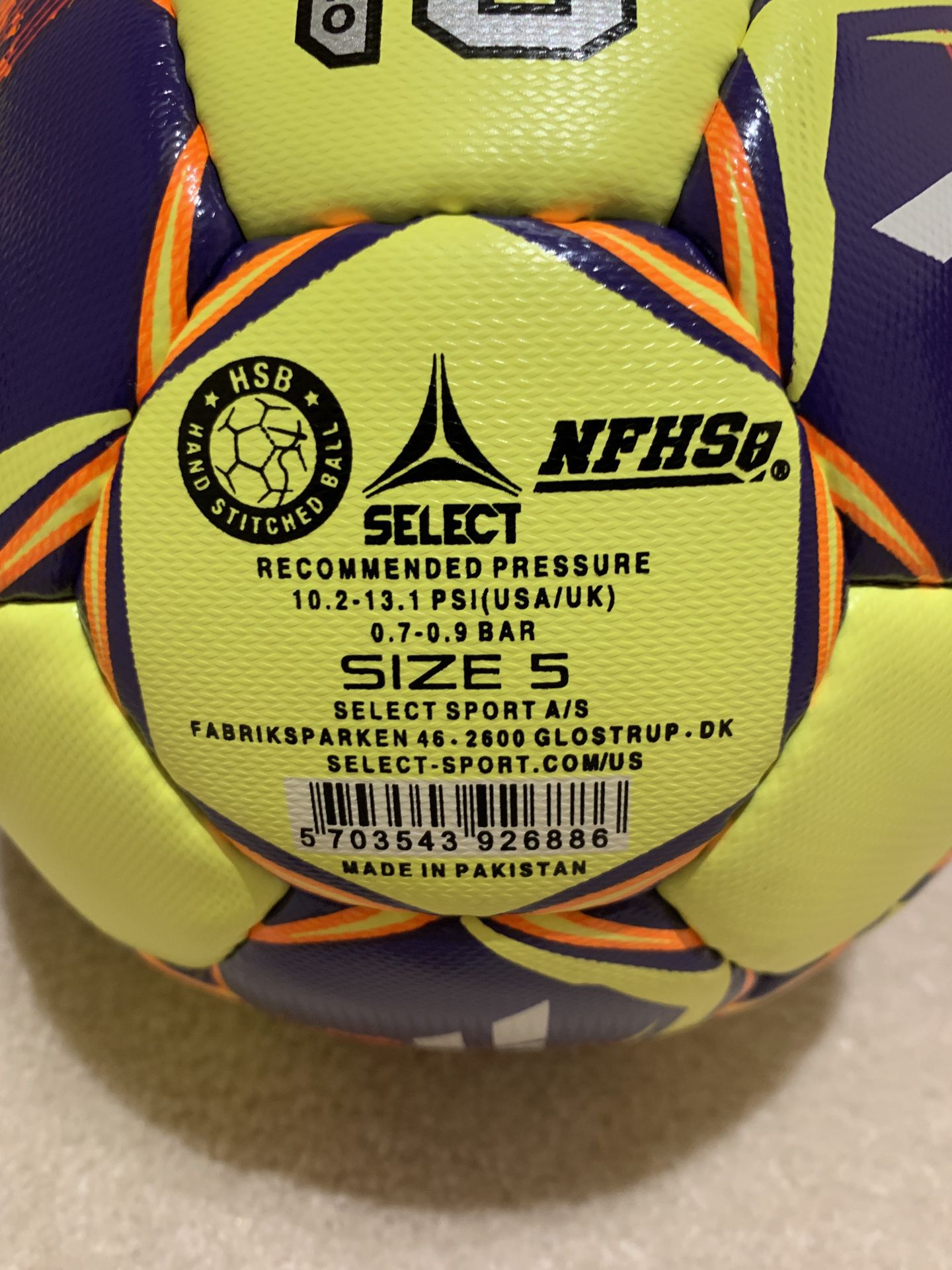 Select Numero 10 - Soccer Ball (Artificial Turf/Indoor) Size 5