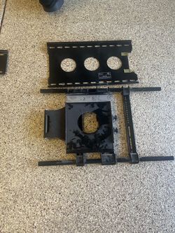 Adjustable TV wallmount