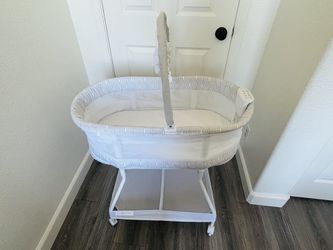 Delta Children’s Basinet