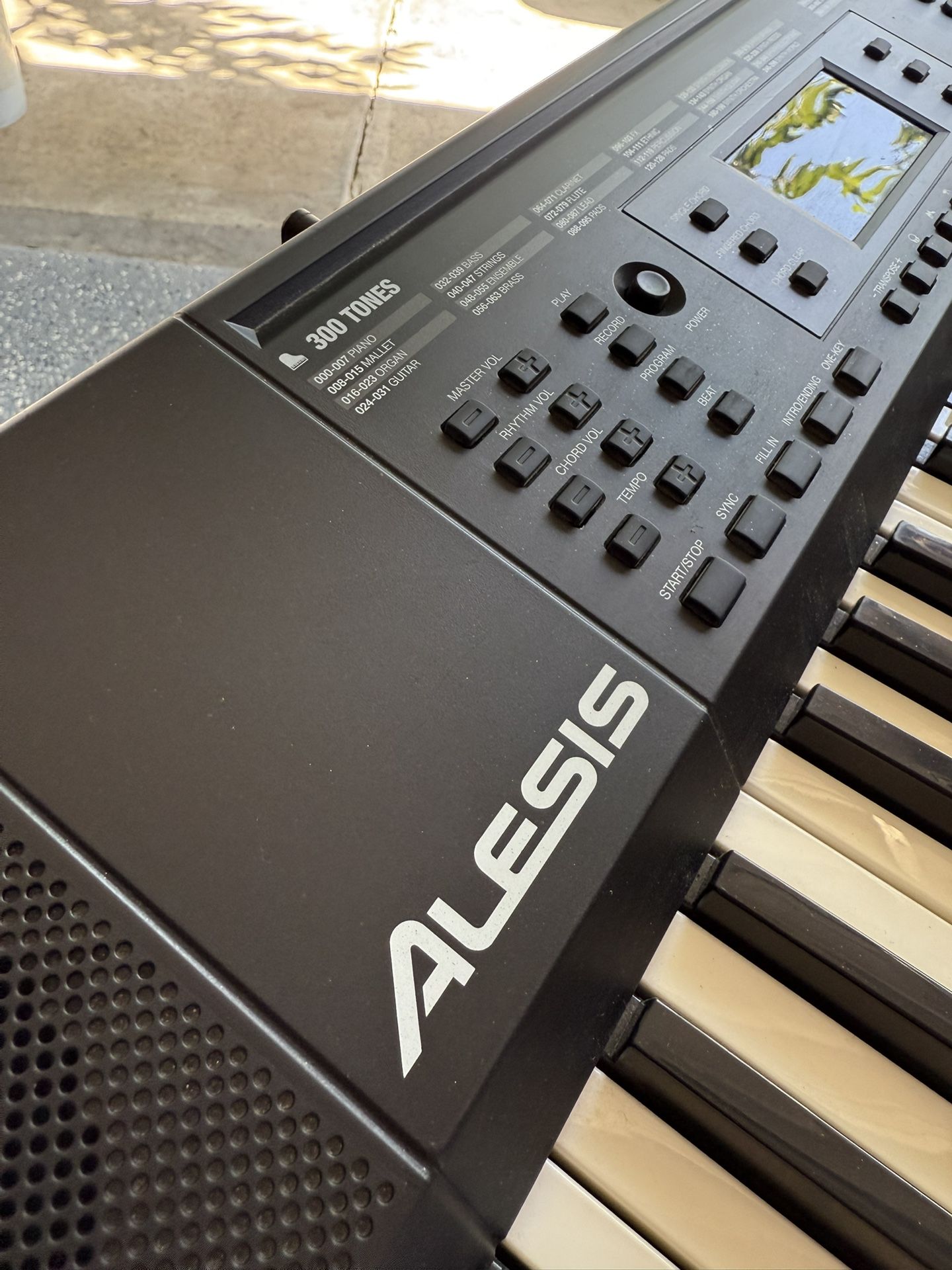 ELECTRIC KEYBOARD