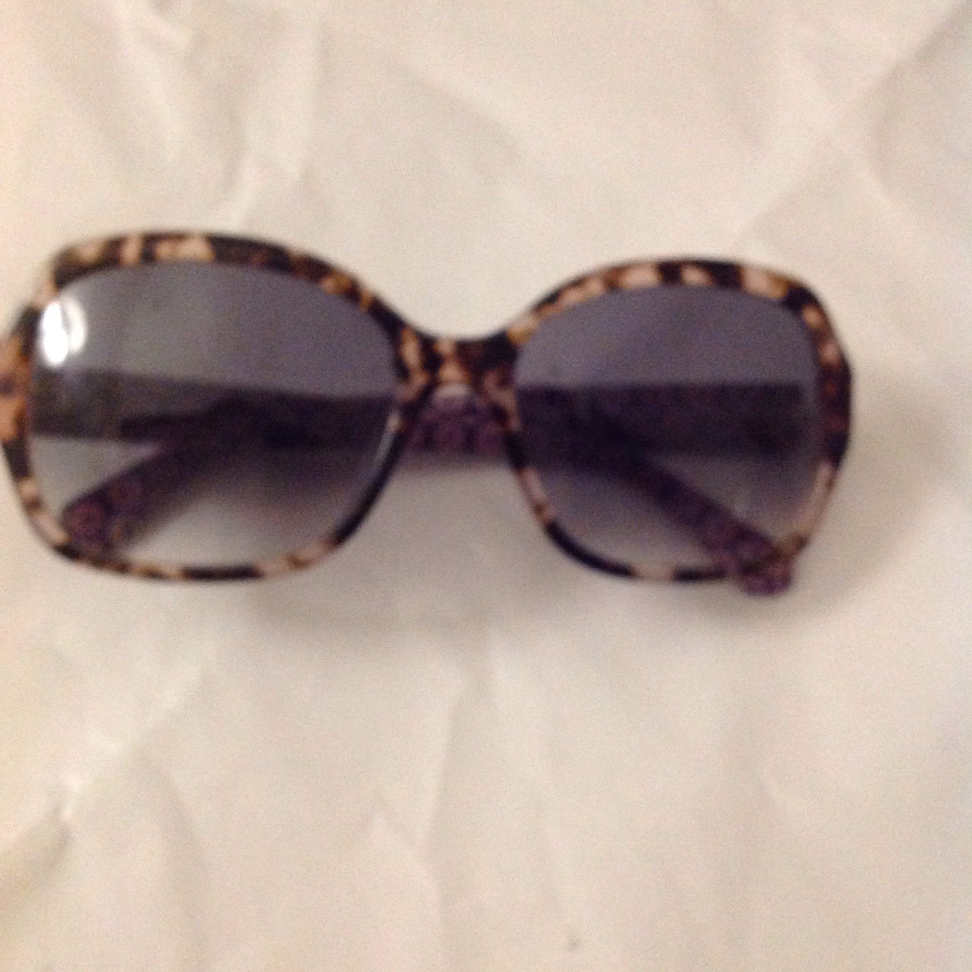 Beautiful Unique Kate Spade Glasses Tried On One Time, Cheetah Print, And Flower Print