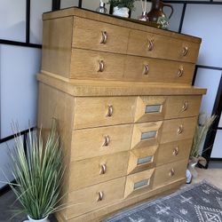 Authentic Early-1950s Complete Blond Oak Dresser with one nightstand