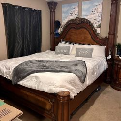 King Bedroom set 4 pieces