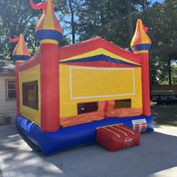 Bounce House/ Moonwalk