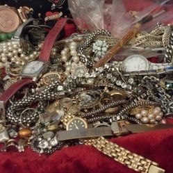 Mixed Jewelry Lot