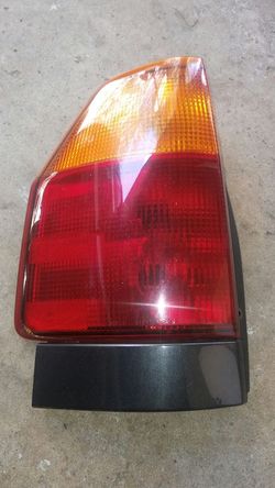 03 gmc envoy left tail light