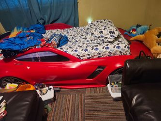Corvette bed , tool box  and toy box all 3