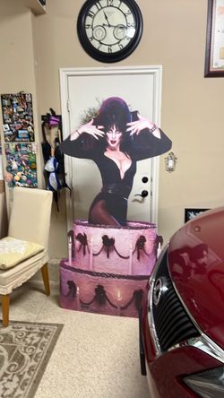 Elvira Life size  back drop