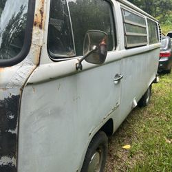 $2000 OBO 76 Vw Bus 