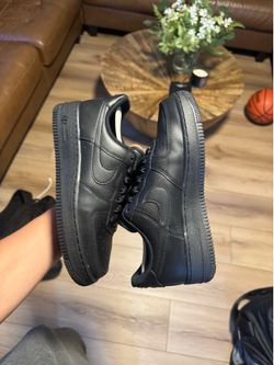 Air Force One Low Triple Blk Used Size 7.5W (6Y) No Box