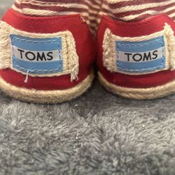 Toms Shoes 