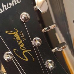 Epiphone Black Special Model Les Paul (Used) Not In Tune! 