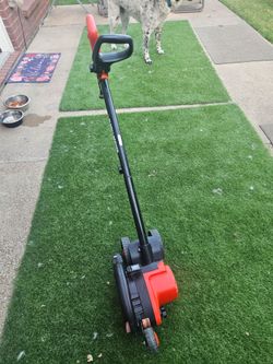 Black + Decker LS750 electric yard Edger