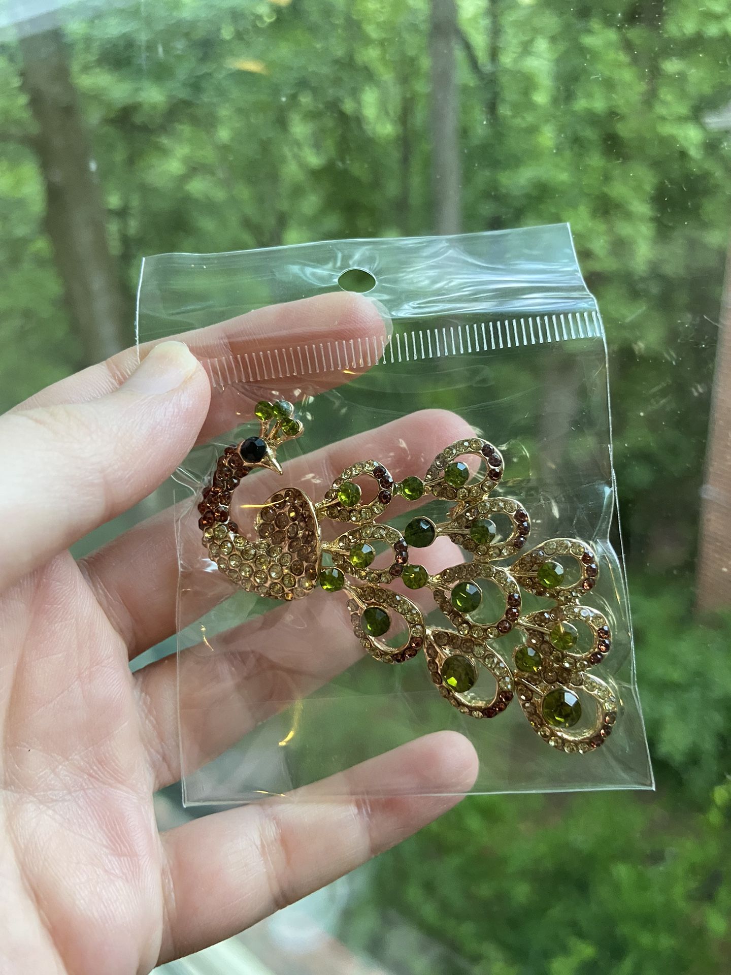 Fashion Jewelry Rhinestone Peacock Brooch Multi Color Women Elegant Pin Ladies Corsage Party Dress Garments Holiday Ornaments Message me if you are i