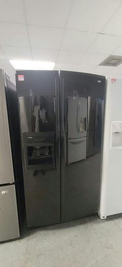 Kenmore Side-by-Side Fridge – Black, Ice & Water Dispenser