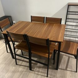 Extendable Dining Table w/ 6 Chairs