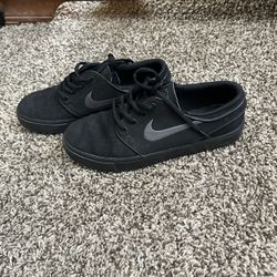 Women's size 7 deals in mens nike