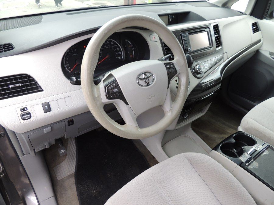 2014 Toyota Sienna
