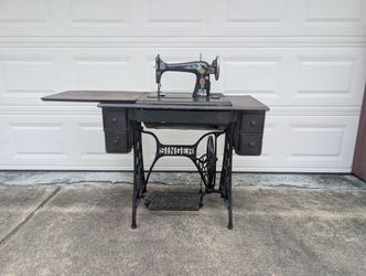 Vintage 1950s Singer Sewing Machine & Table
