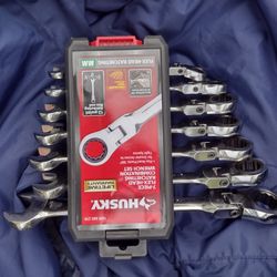 Husky Ratchet Wrenches  (1/4)