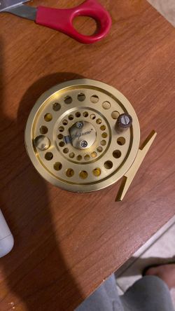 Supreme Fly Fishing Reel