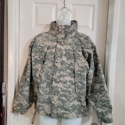 ADS Tactical Military Issue Gore-Tex Cammo Hooded Cold Weather Rain Jacket

Size Small