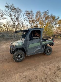 2021 John Deere XUV835r Gator