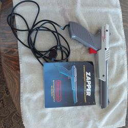 NEW Never Used  NINTENO  Zapper GUN !!!