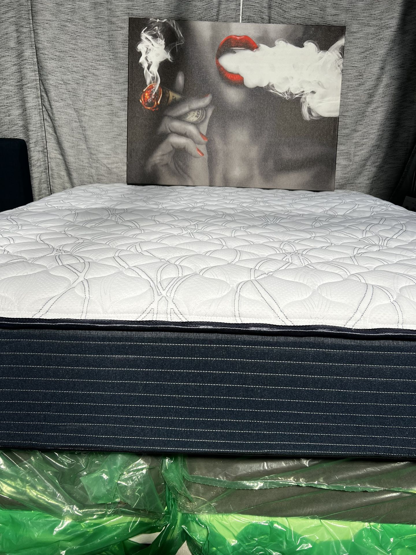 NICE KING 🌟💖MATTRESS 🌟💖AND BOX SPRING
