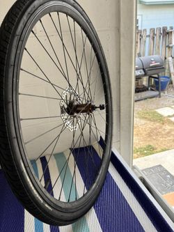 QUANDO BIKE WHEELS AND VITTORIA RANDONNEUR TIRES 40-622 700x38c