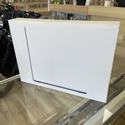 MacBook Air 15” inch M4 Midnight Financing $49 Down