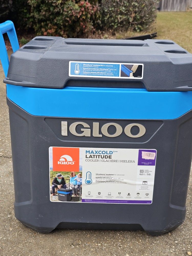 Igloo Latitude 60 Roller Cooler