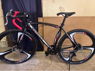 Road Bicycle. (Brand New) out of box