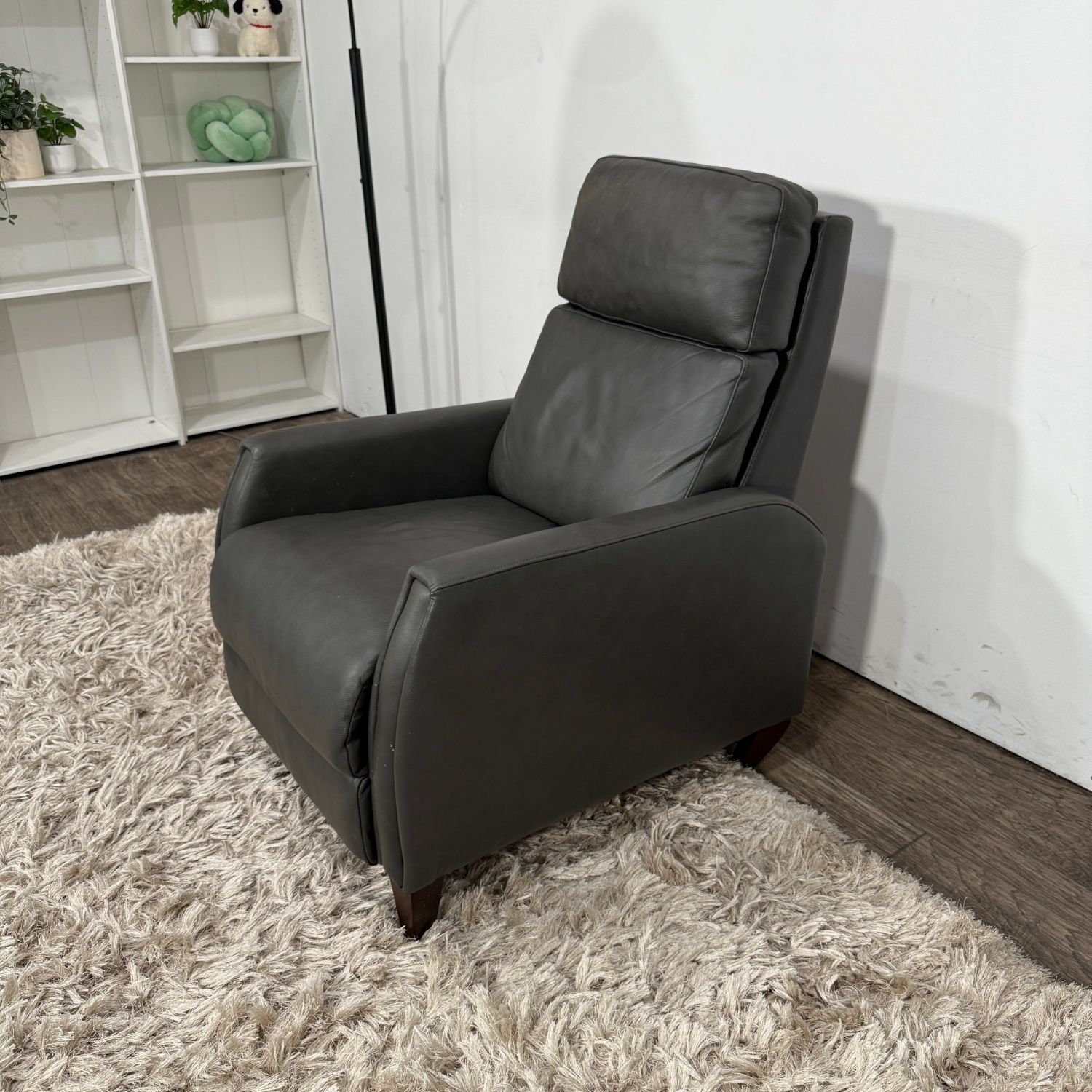 Leather Pushback Recliner! Delivery Available!
