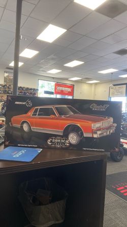 RedCAT 1987chevrolet caprice 1/10RTR SCALE  hoping lowrider ( orange )