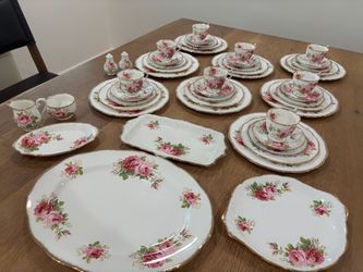 American Beauty Royal Albert Bone Cina England Floral Rose Porcelain Tea and Dinner Set