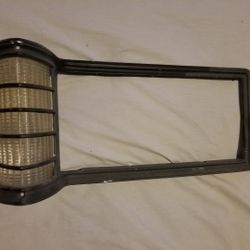 Headlight trim w/turn signal, classic car, not sure what make/model