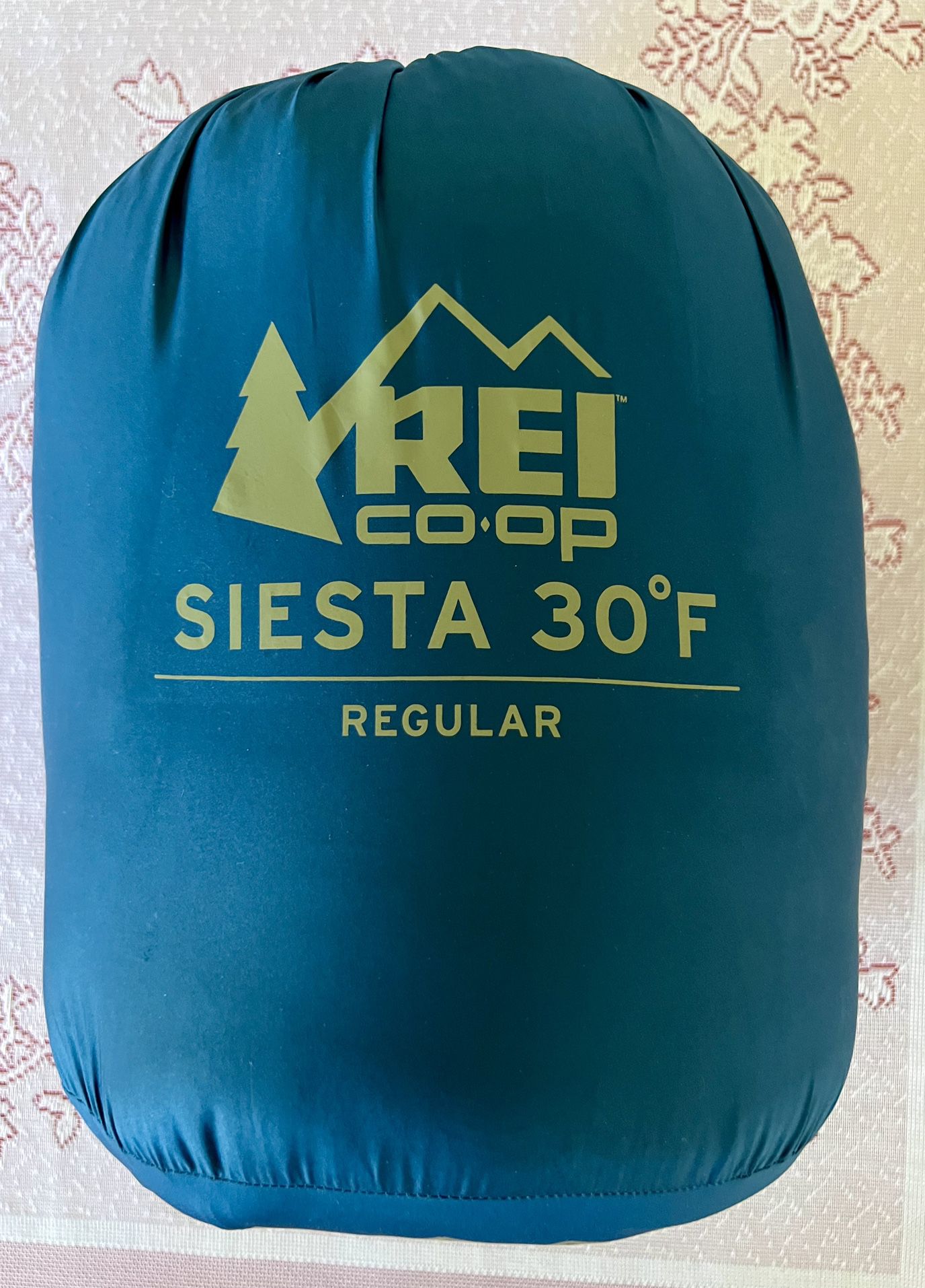 REI Siesta 30° Regular Sleeping Bag