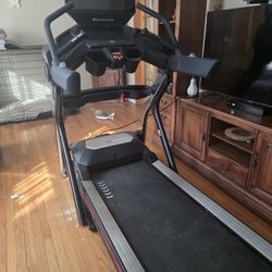 Bowflex Treadmill With Nice Size Monitor