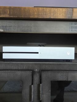 Xbox One S - Factory Reset and Ready to Use