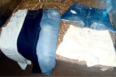3 Jeans 2 shorts size 4
