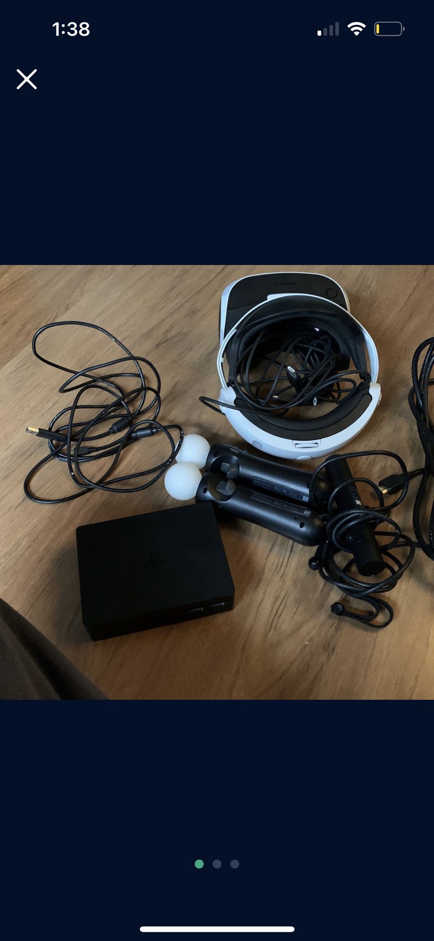 PSVR WITH CAMERA AND 2 MOTION CONTROLLERS