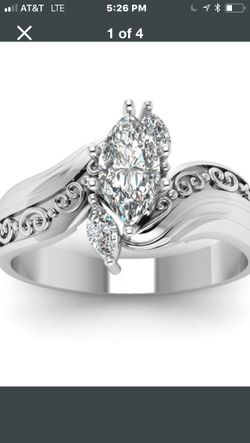 STERLING SILVER RING STAMPED 925 WITH WHITE TOPAZ STONE SIZE 6