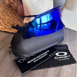 New Oakleys  Box, Pouch Cloth All Included
