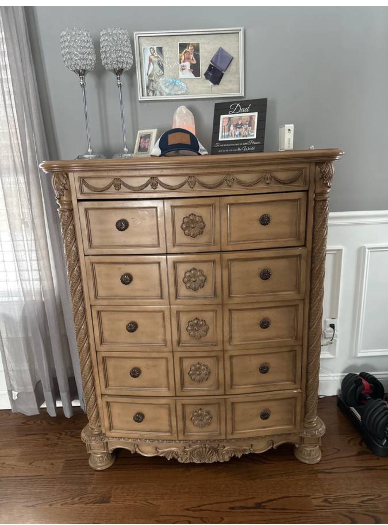 Ashley Bedroom Set need gone asap, first come first serve!