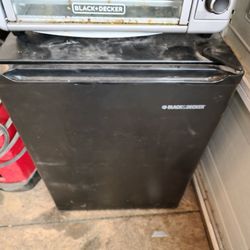 Mini Fridge 