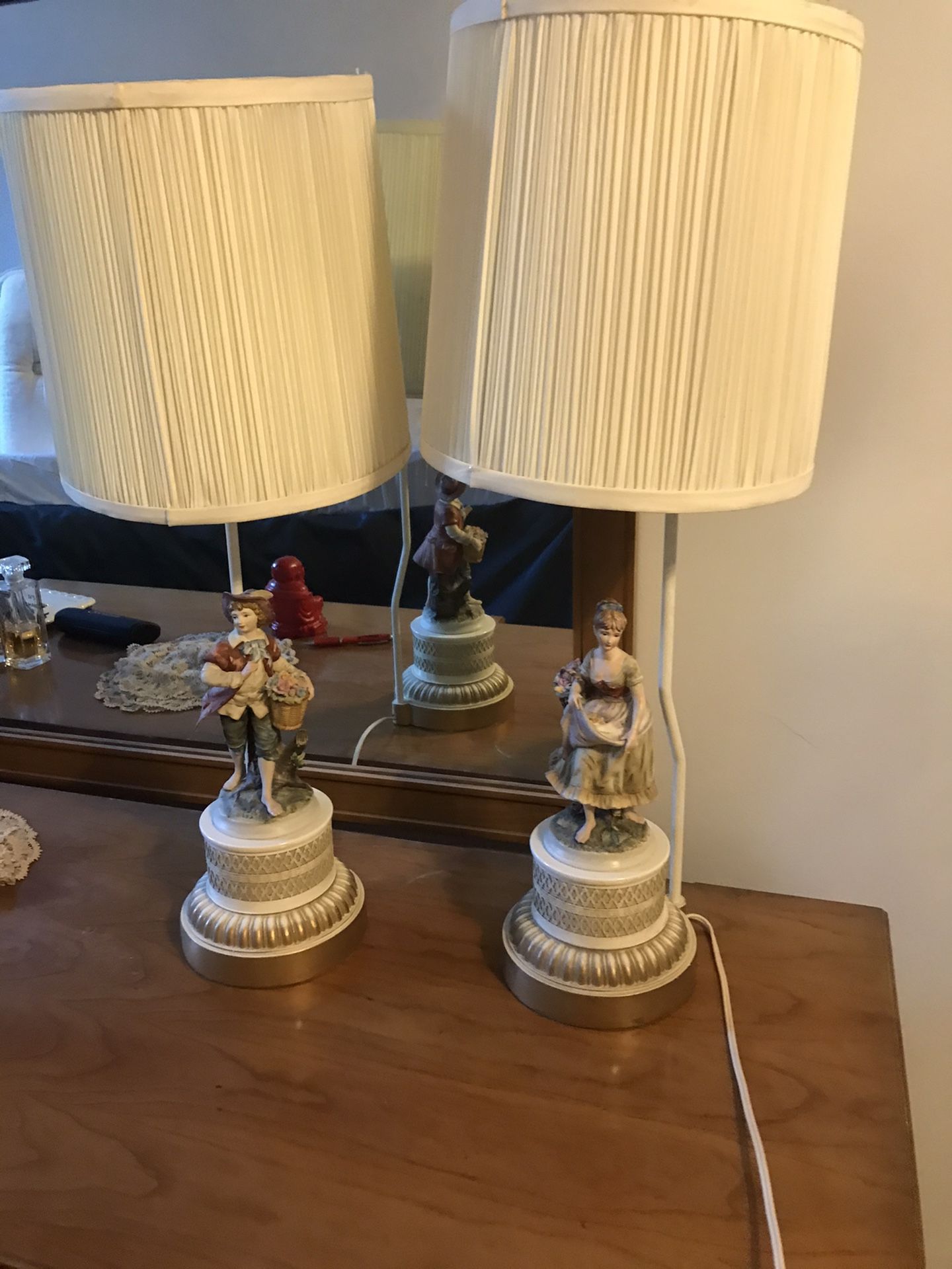 Vintage!!!!Adorable Table Lamps Set/ No Shades