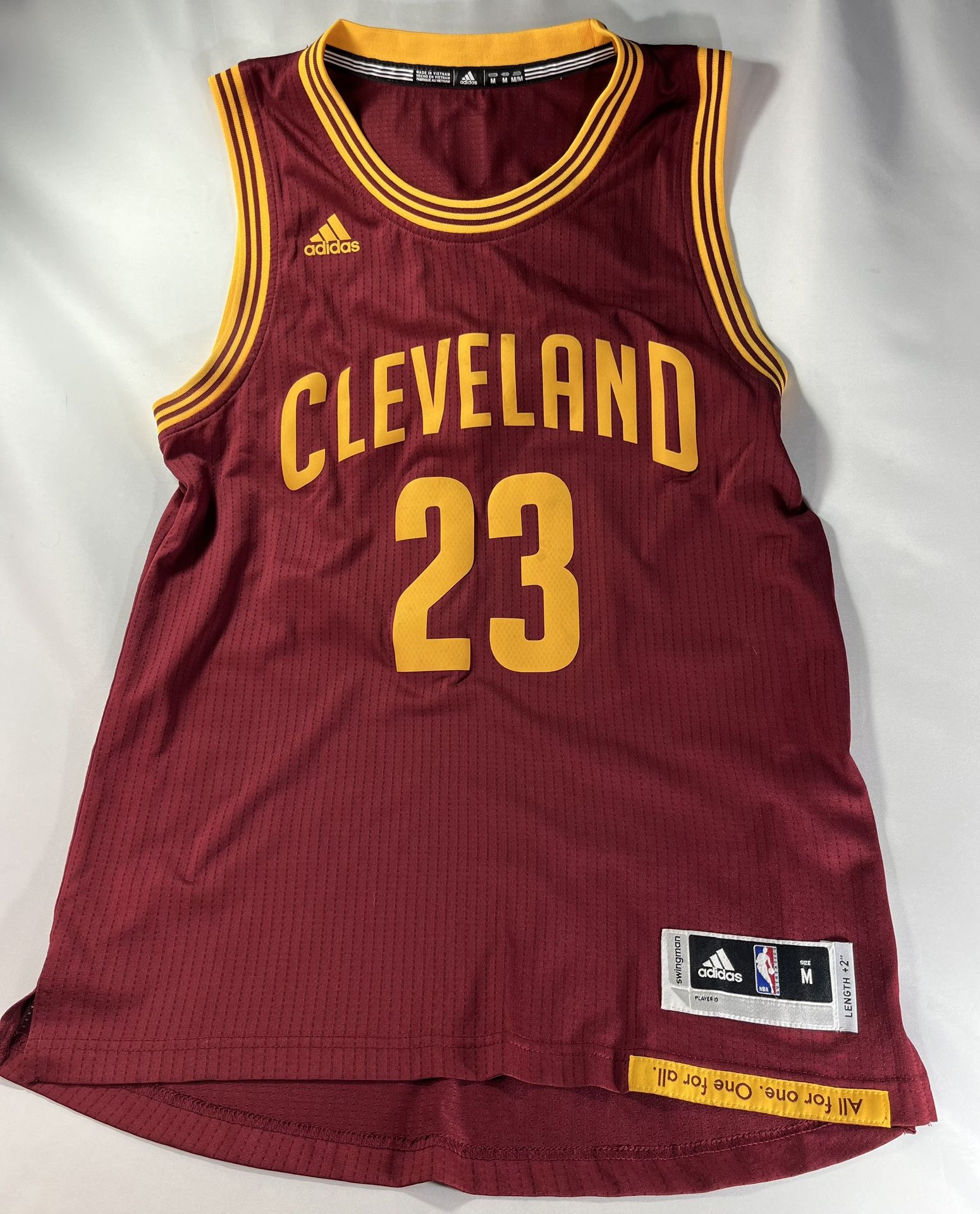 Adidas Swingman Lebron James #23 Cleveland Cavaliers Medium Basketball Jersey