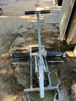 ATV/riding mower lift